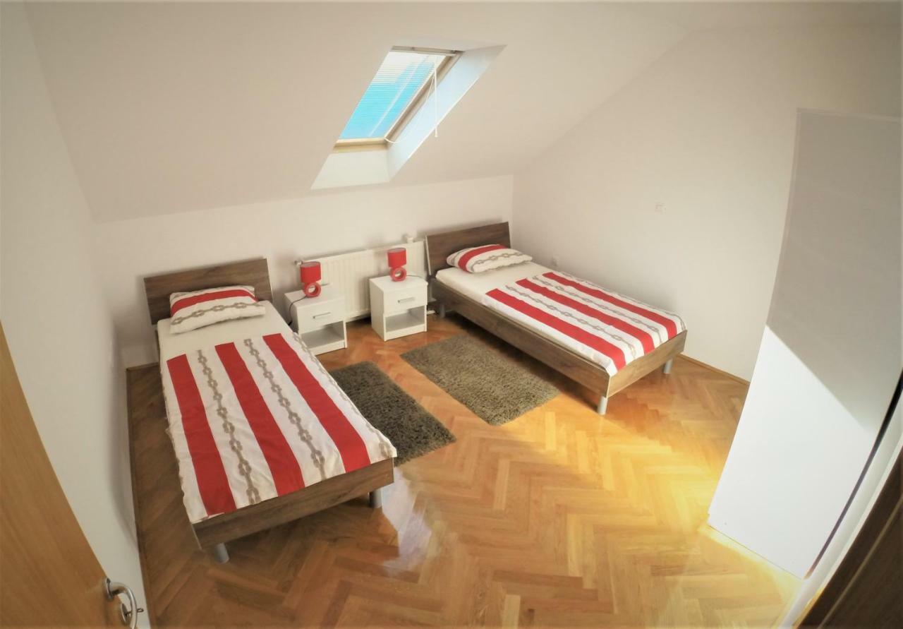 Apartments "Pavic" Near Zagreb Airport Velika Gorica Eksteriør bilde